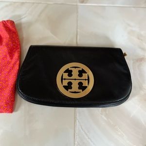 Tory Burch clutch black excellent condition